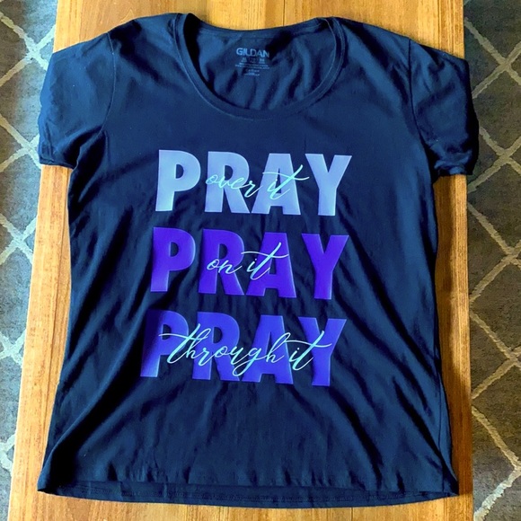 NEW Pray Quote Tshirt - Picture 1 of 3